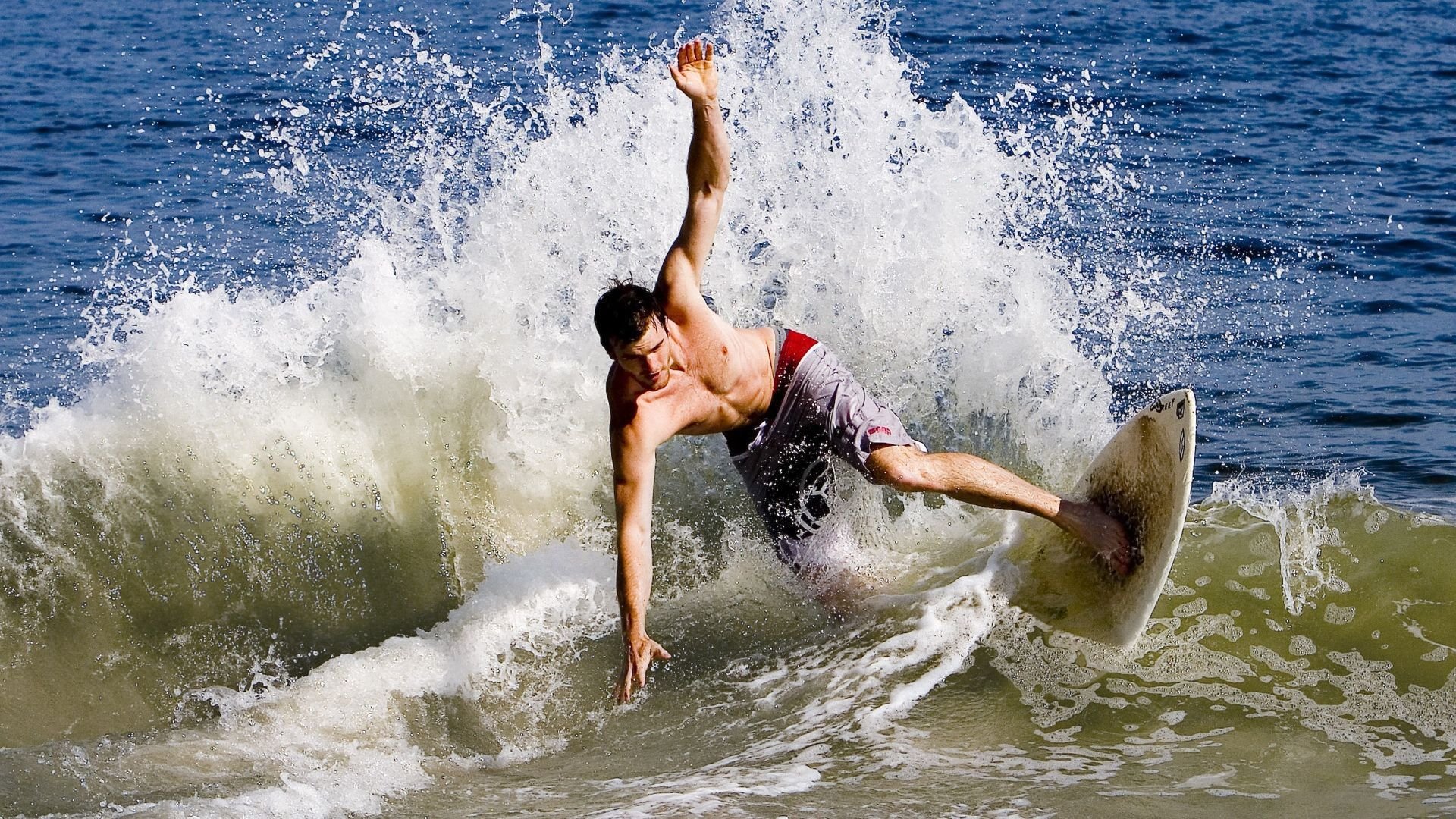 《电竞赛事中的危机管理:保障比赛顺利进行》,电竞赛事策划方案