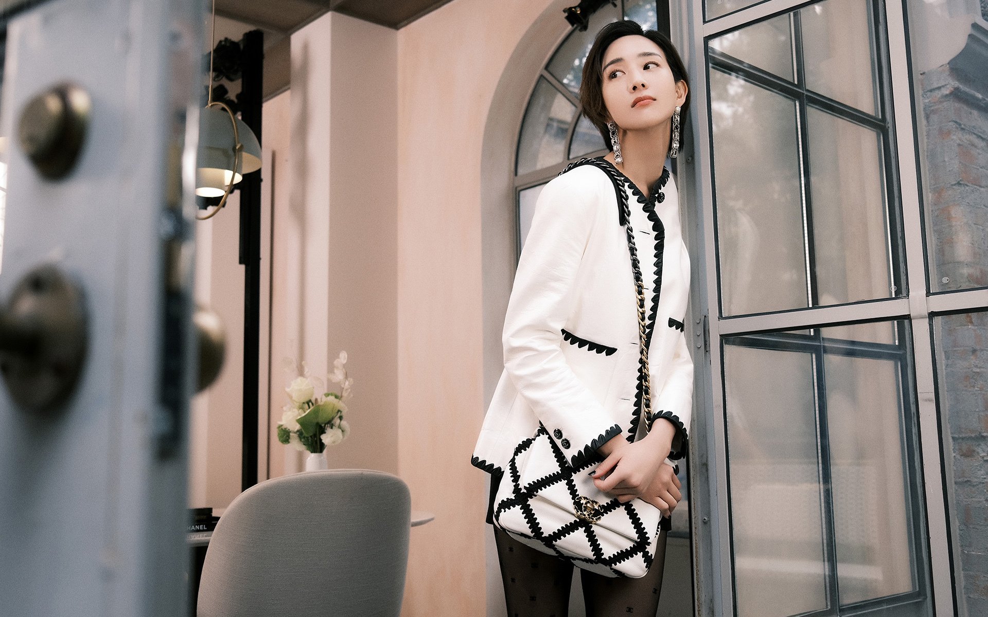 2025世俱杯赛程表比赛时间-天空跳伞表演，飞越云端感受自由体验，空中跳伞的视频