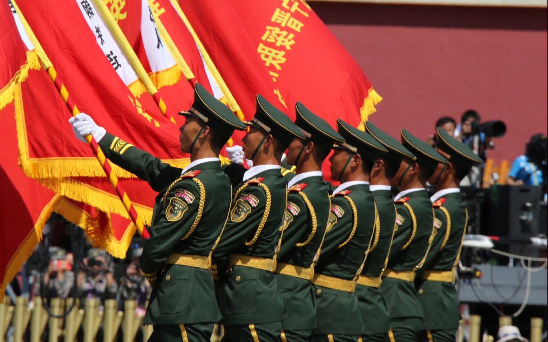 法甲激烈争夺,战术变化不断,比赛高潮不断,法甲比赛集锦