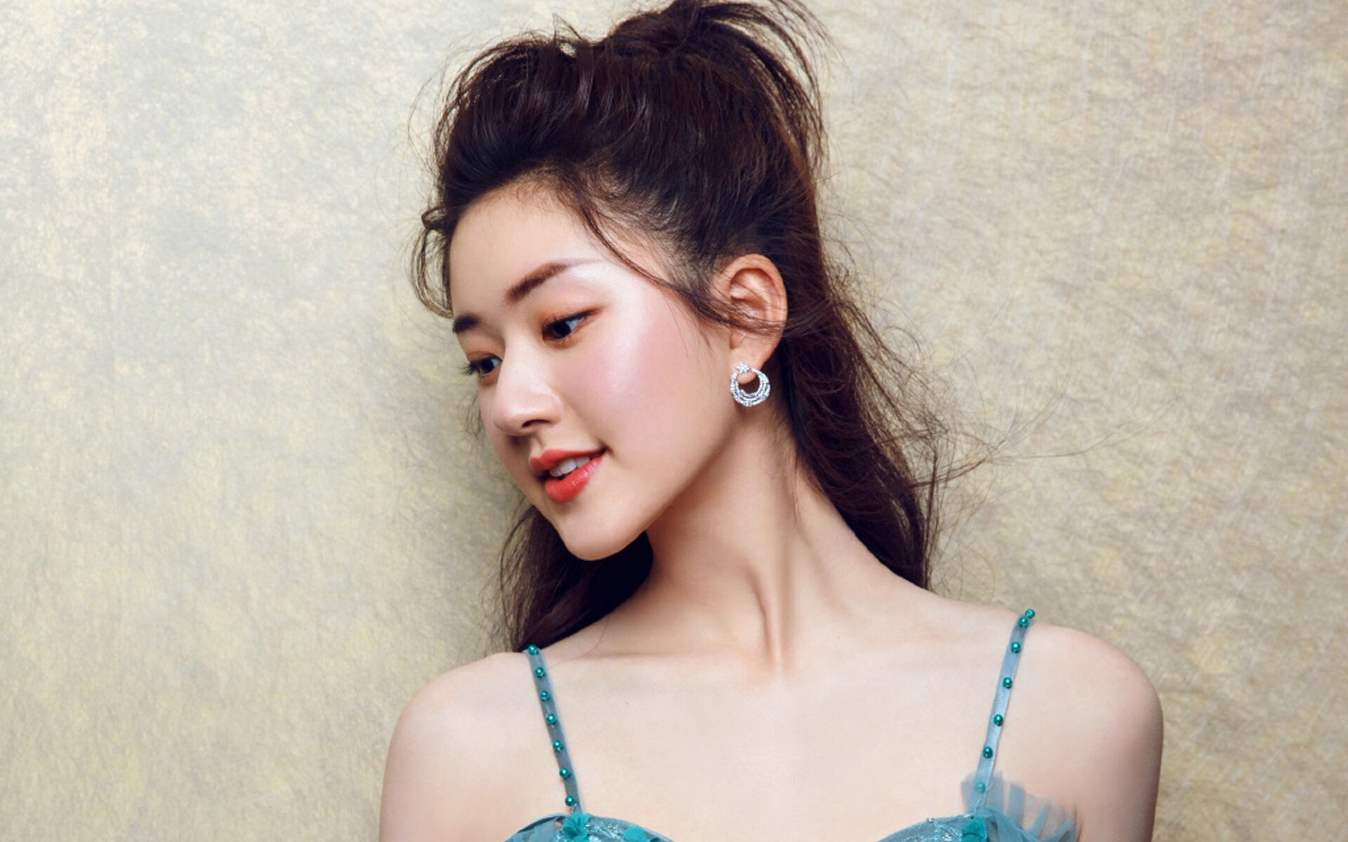 足球世界俱乐部杯直播-国际足球赛事中精彩纷呈，吸引球迷目光，国际足球十大精彩比赛